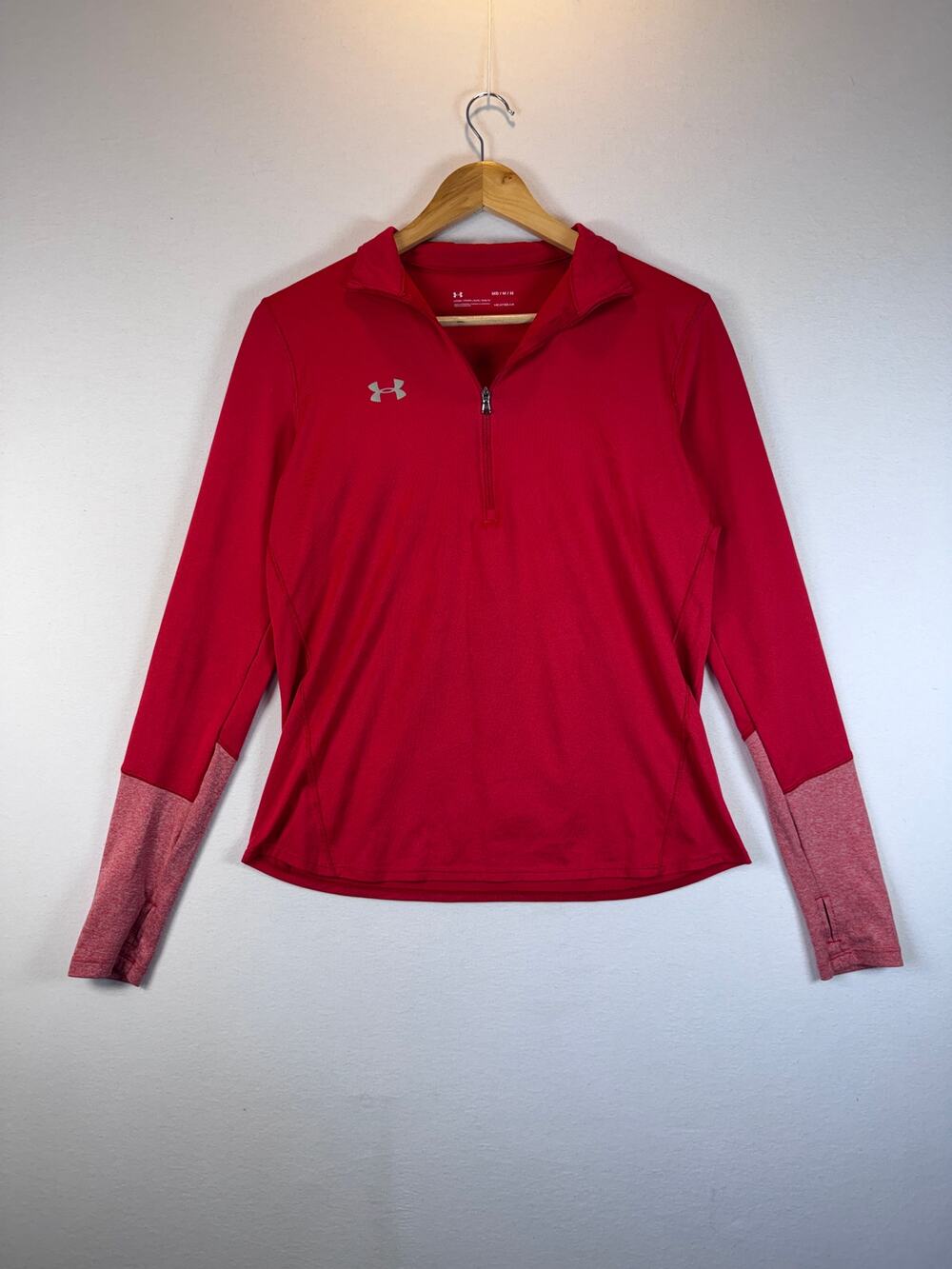Under Armour HeatGear Women’s Medium Red Quarter Zip Athletic Top Thumbholes